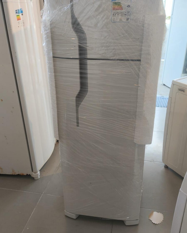 Conserto de Geladeira no Grajaú: O que Fazer Quando Ela Para de Gelar?